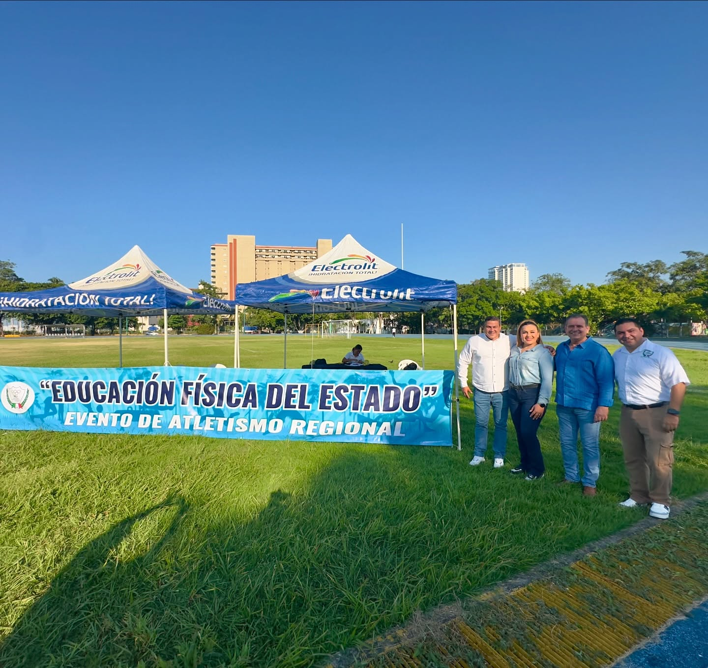 Juegos deportivos escolares en la unidad deportiva Agustín Flores Contreras